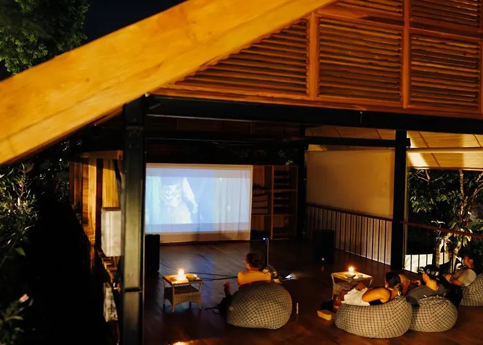 Deep Roots Dive & Yoga リゾート 4*